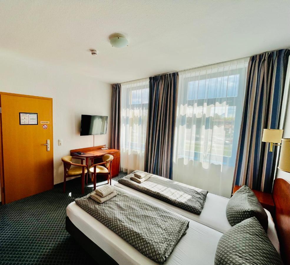 Hotel-Pension "Petridamm" 罗斯托克 外观 照片