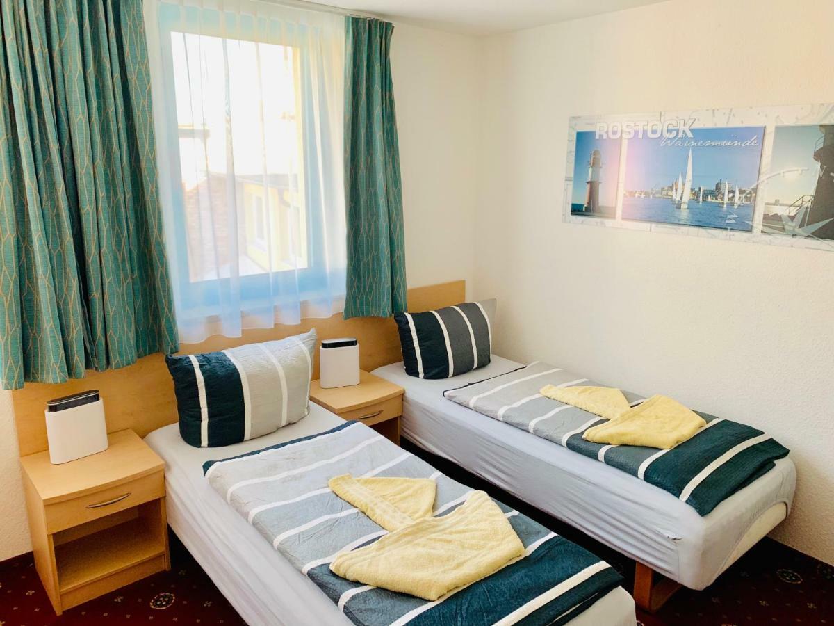 Hotel-Pension "Petridamm" 罗斯托克 外观 照片
