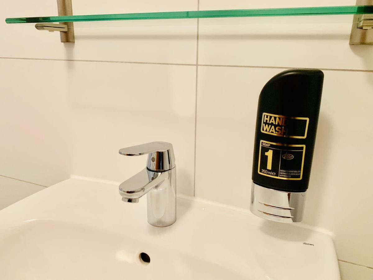 Hotel-Pension "Petridamm" 罗斯托克 外观 照片